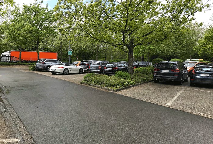 Parken Flughafen Düsseldorf Airport Parkservice www.parken-und-fliegen.de