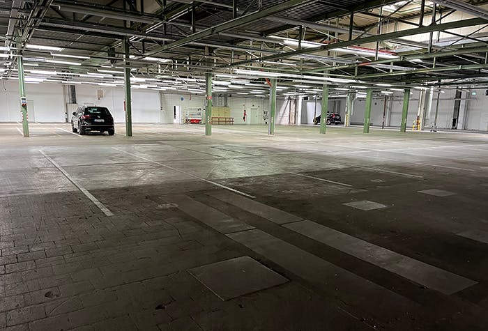 Innenansicht Airport Parking Stuttgart Parkhalle Valet Stuttgart Ostfildern